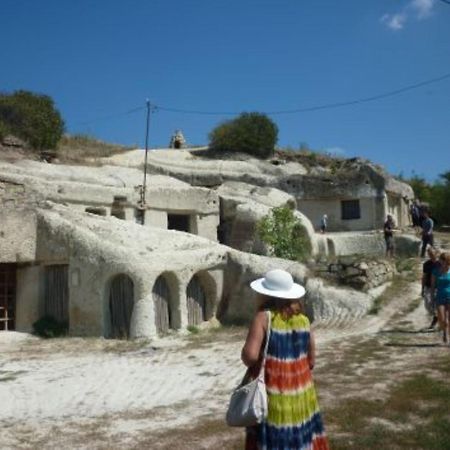 Fenyő Panzió Acomodação com café da manhã Mezőkövesd Exterior foto