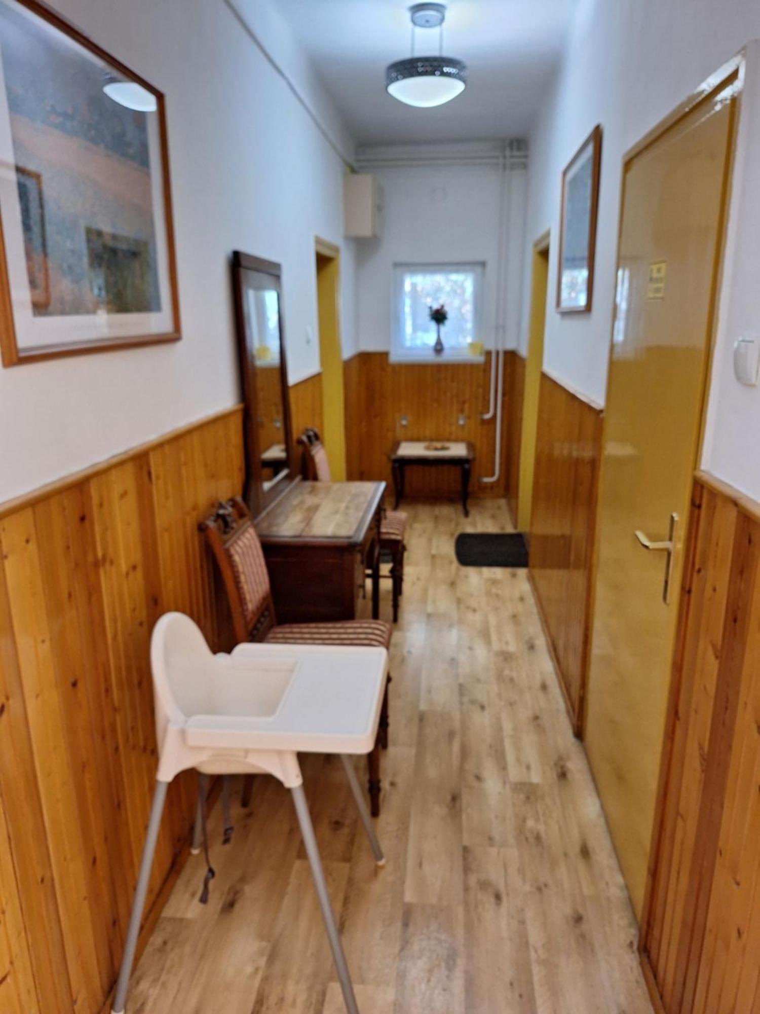 Fenyő Panzió Acomodação com café da manhã Mezőkövesd Exterior foto