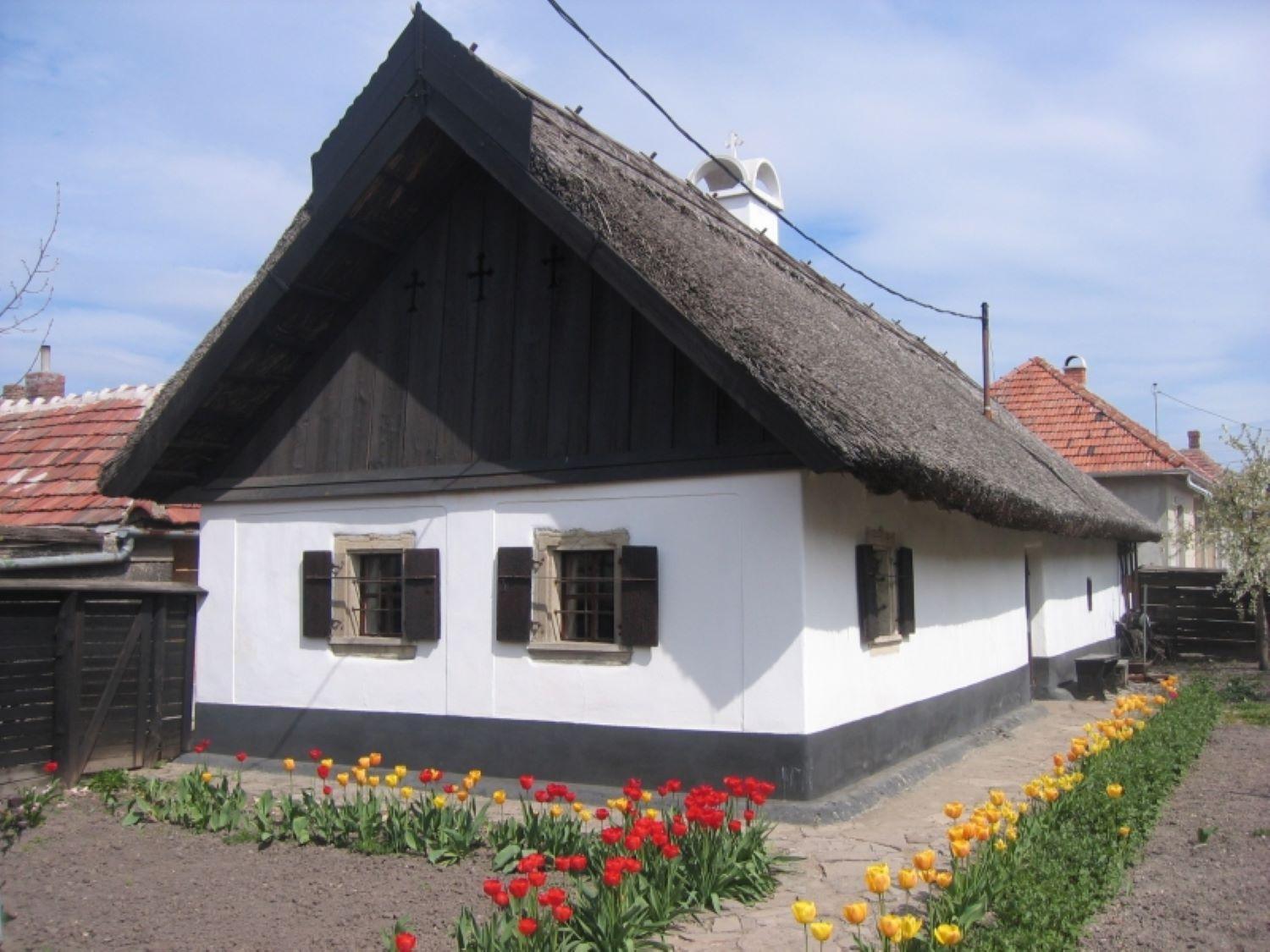 Fenyő Panzió Acomodação com café da manhã Mezőkövesd Exterior foto